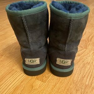 Girls size 1 Ugg boots